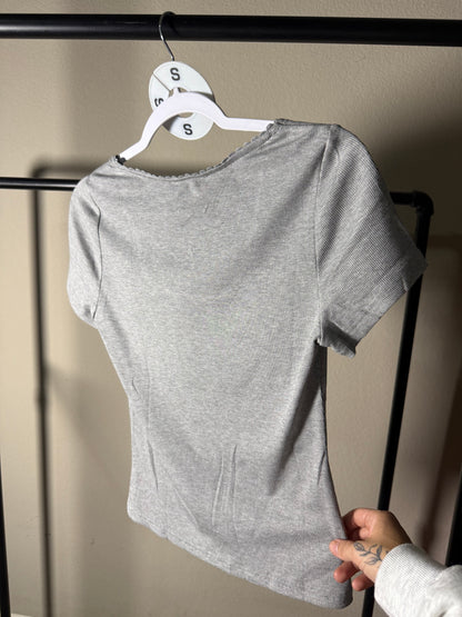 (Size S) Pretty Garden Grey Tee