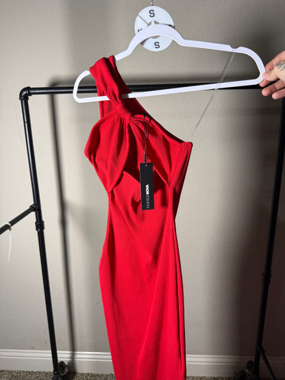 (Size S) Brand New Fashion Nova Red Midi Dress
