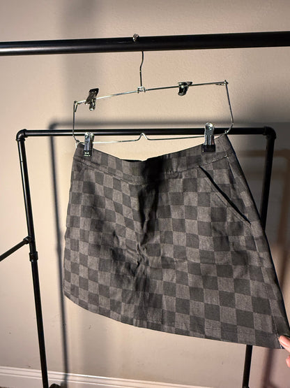 (Size M) Checkered Print Skirt