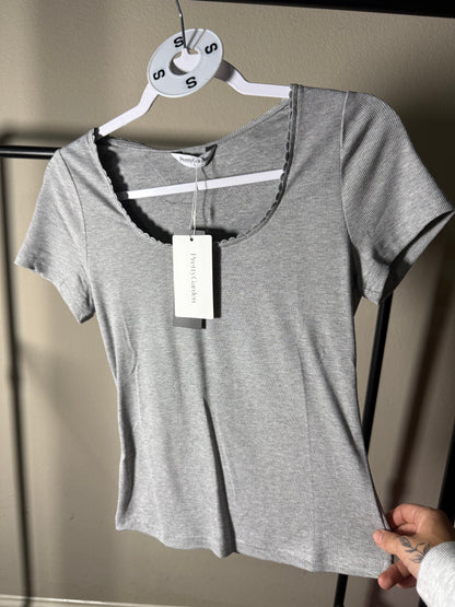 (Size S) Pretty Garden Grey Tee